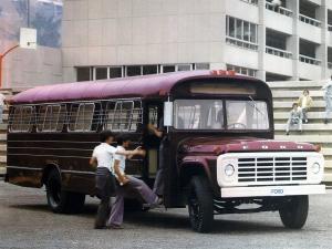 Ford B-600 1977 года